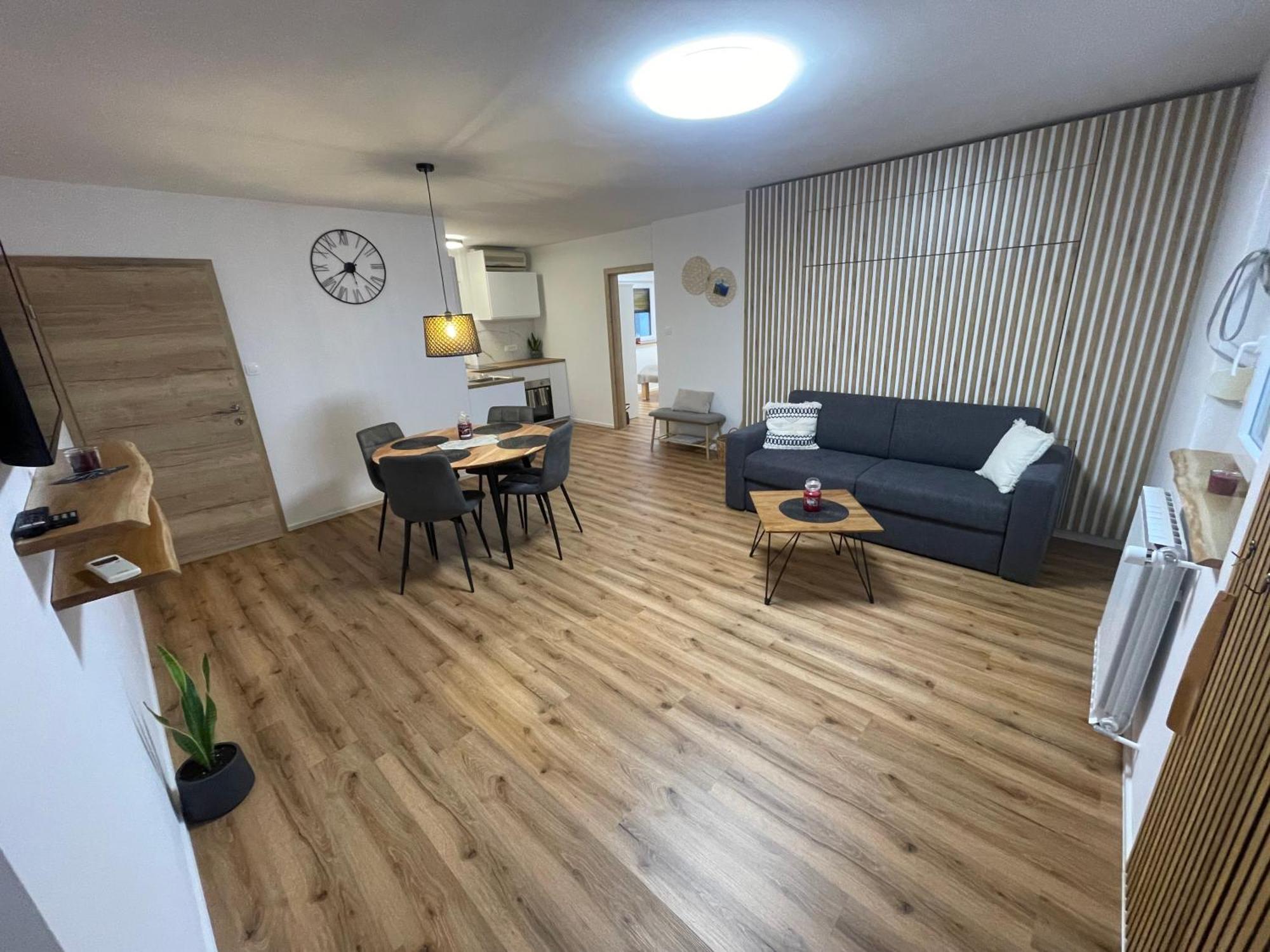 בובק Apartma Guide 360 מראה חיצוני תמונה